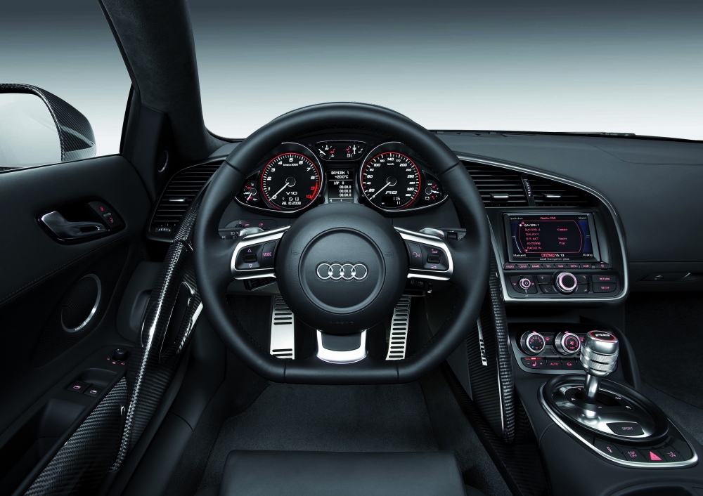 Potężne Audi R8 Underground Racing