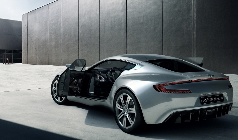Aston One 77 promuje wyścigi GT1