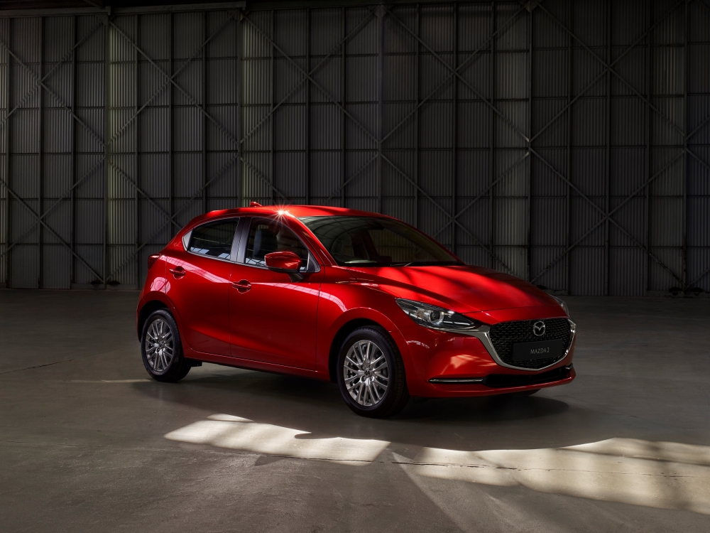 Odmieniona Mazda2 trafi do salonów na początku 2020 roku