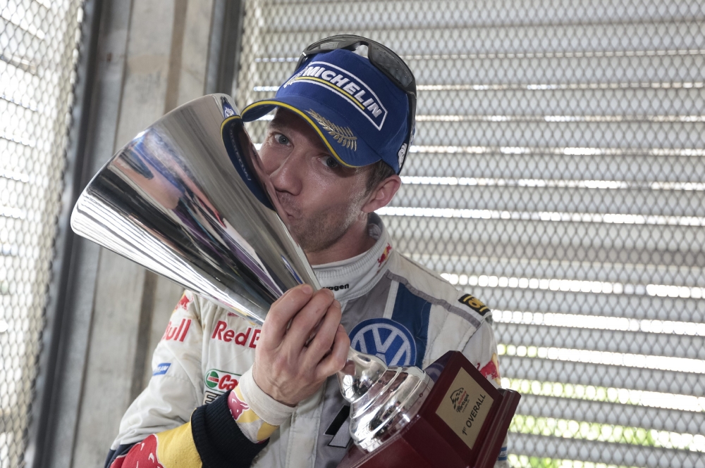 Trzecie z rzędu zwycięstwo Ogiera w WRC