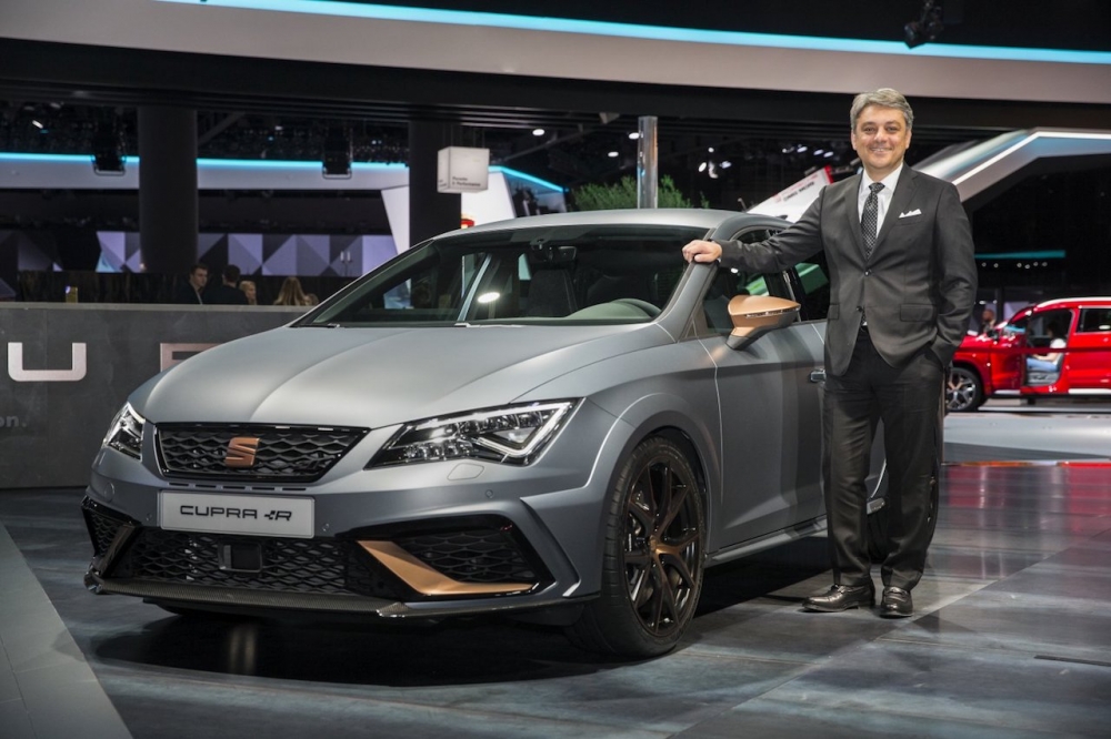 Cupra: magia litery R