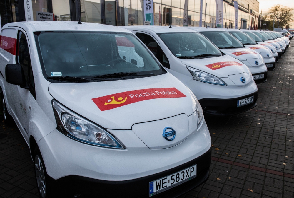 Poczta Polska stawia na elektromobilność. Do floty dołączają pierwsze elektryczne samochody dostawcze