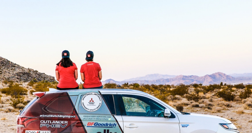 Pierwszy zelektryfikowany SUV Mitsubishi na podium Rebelle Rally [FILM]