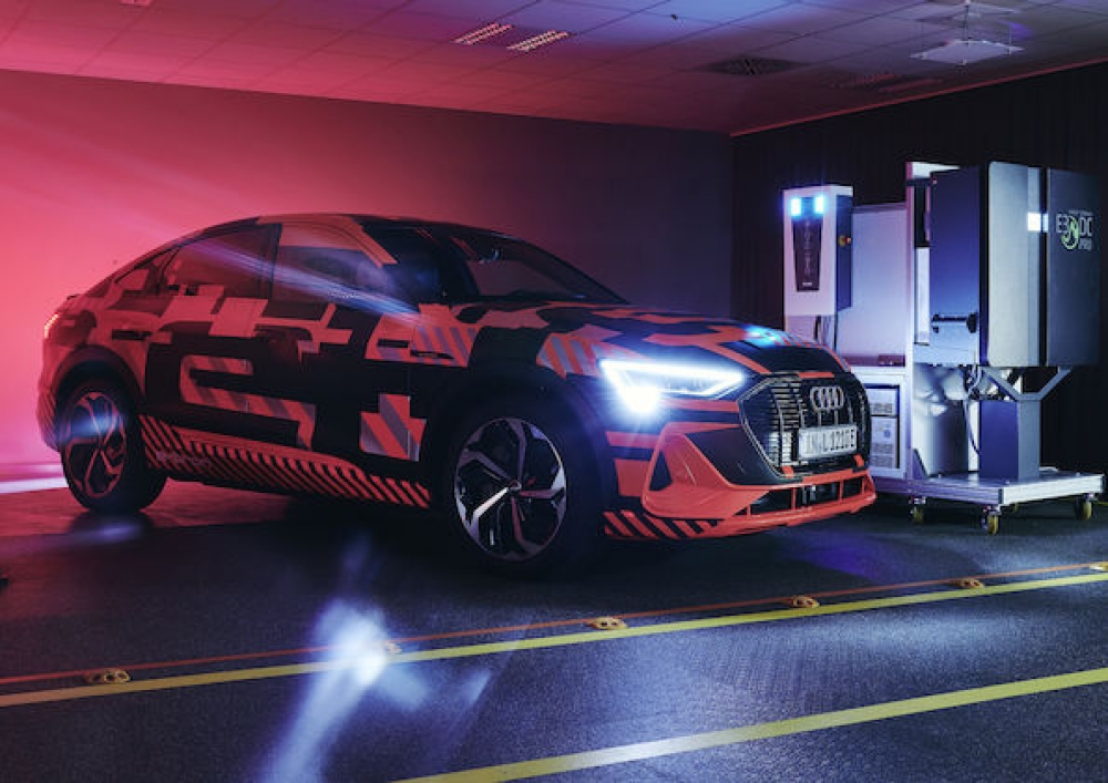 Samochody elektryczne jako część transformacji energetycznej: Audi prowadzi badania nad techniką ładowania dwukierunkowego