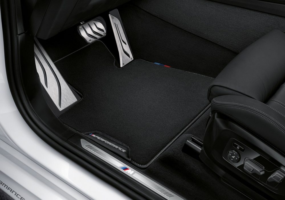 Nowe BMW X5 z częściami M Performance