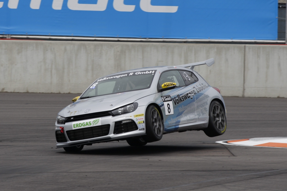 Udany wyścig Polaków w Scirocco R-Cup