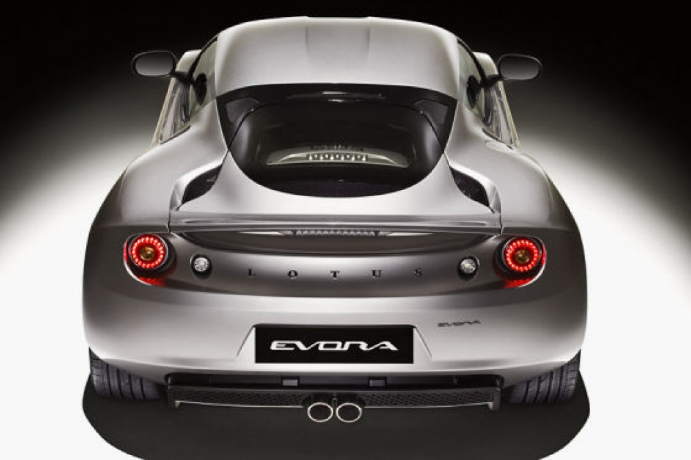 Lotus uaktualnia model Evora