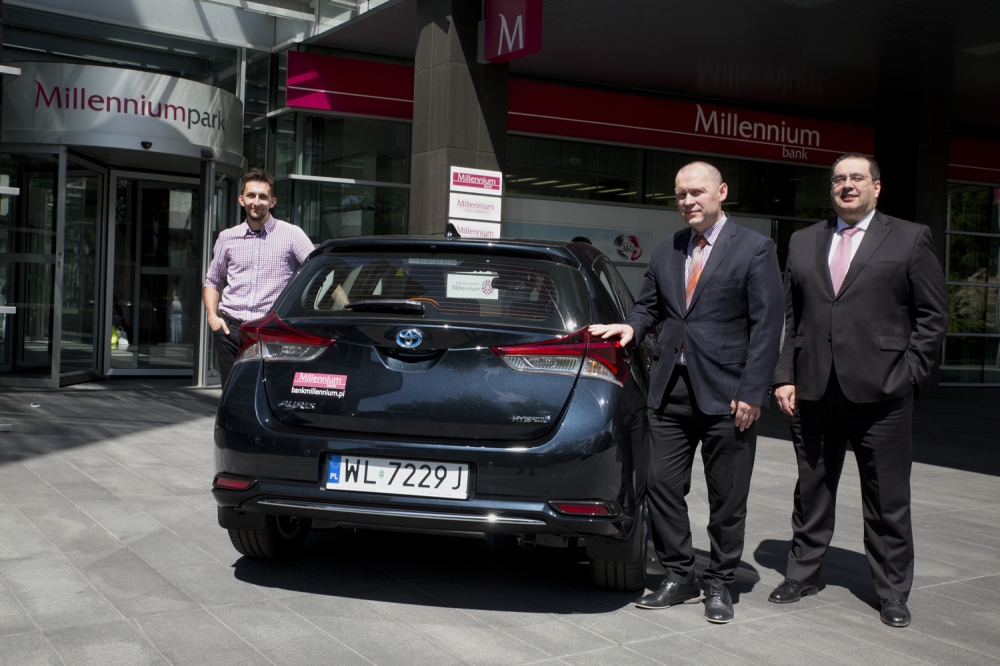 380 hybrydowych Toyot zasiliło flotę Banku Millenium