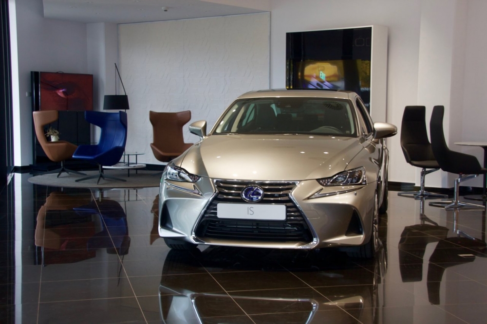 Nowy Lexus IS posłucha głosu kierowcy