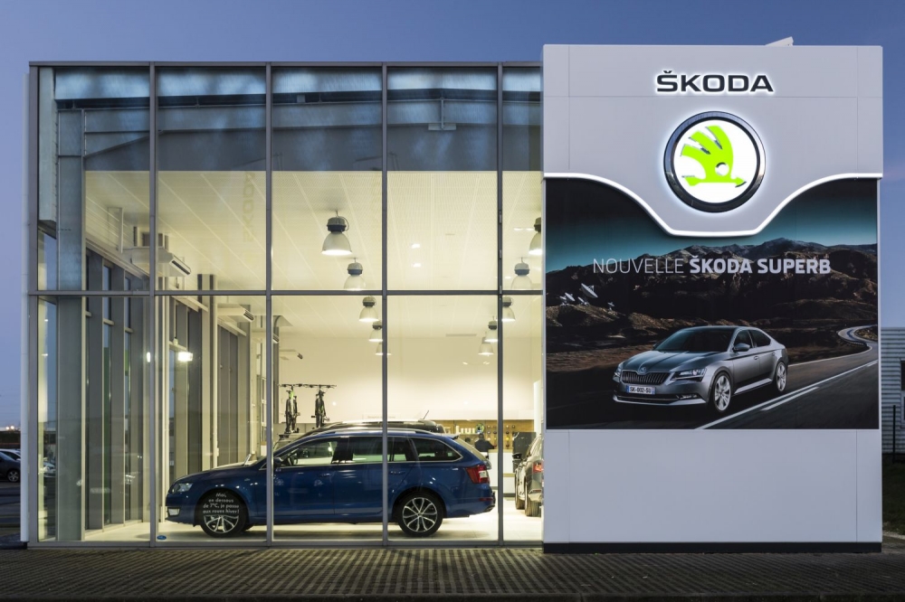 Rebranding w rekordowym czasie: już 1500 salonów Skody w nowej odsłonie