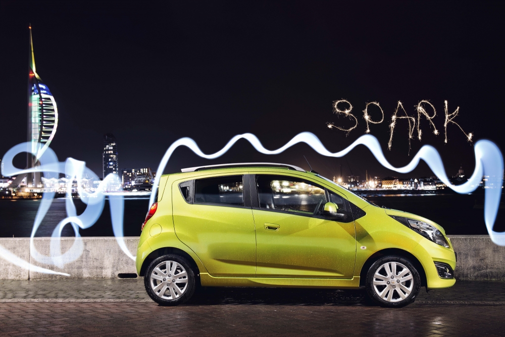 Pomaluj swojego Chevroleta Sparka światłem