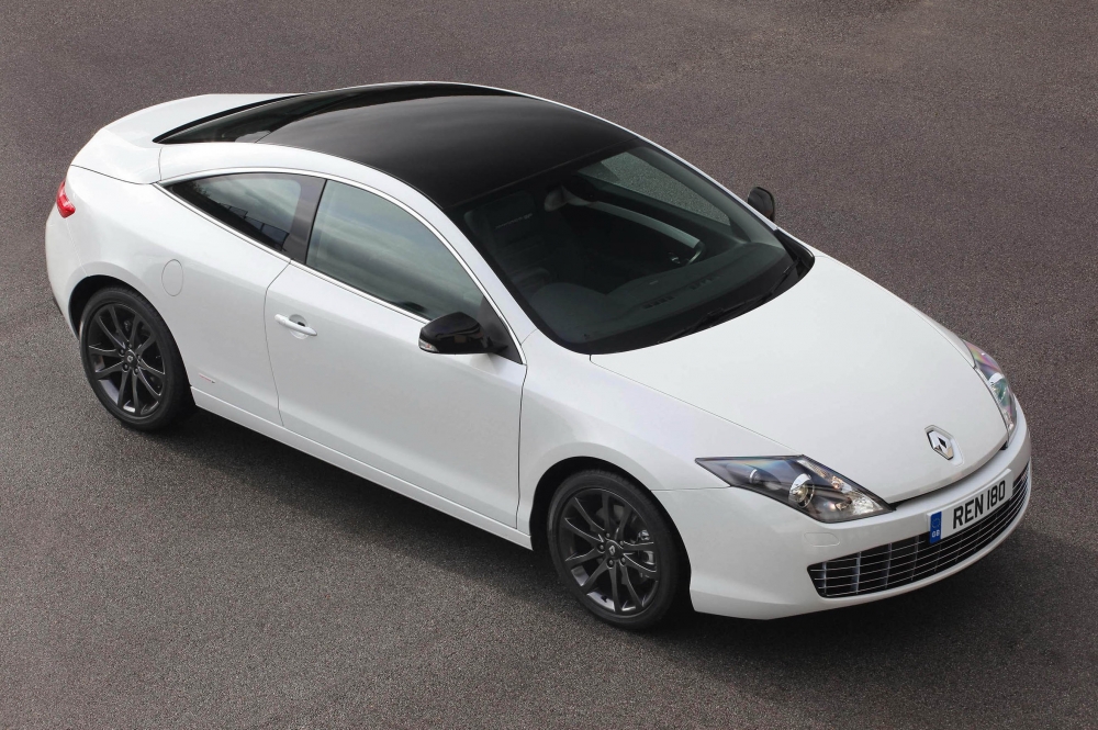 Renault Laguna Coupe Monaco GP - biało-czarna piękność