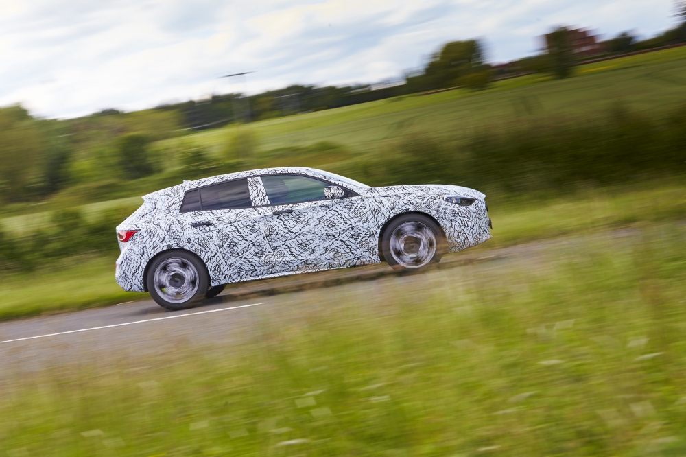 Infiniti Q30 - debiut we Frankfurcie