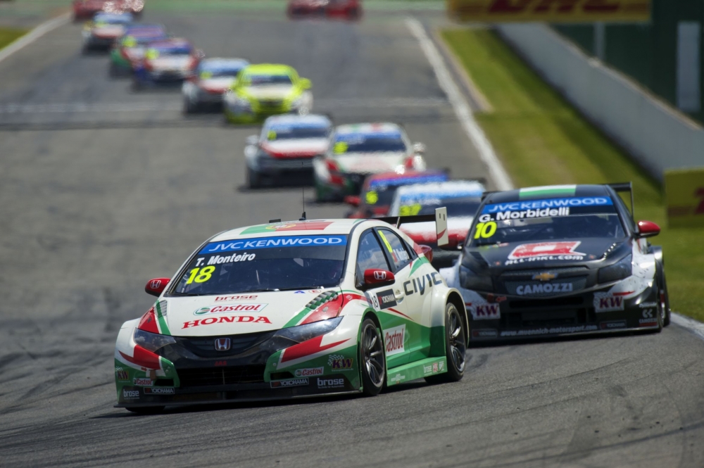 Hondy Civic walczą o punkty w klasyfikacji generalnej podczas wyścigów WTCC w Spa