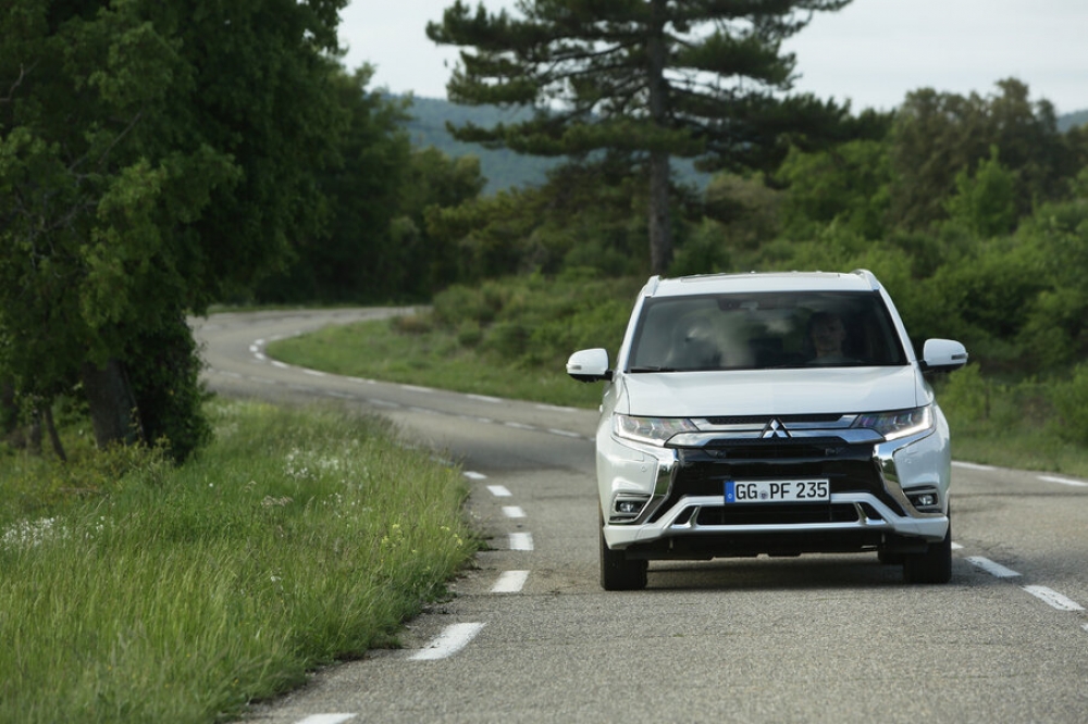 Mitsubishi Outlander PHEV w cenie benzynowego