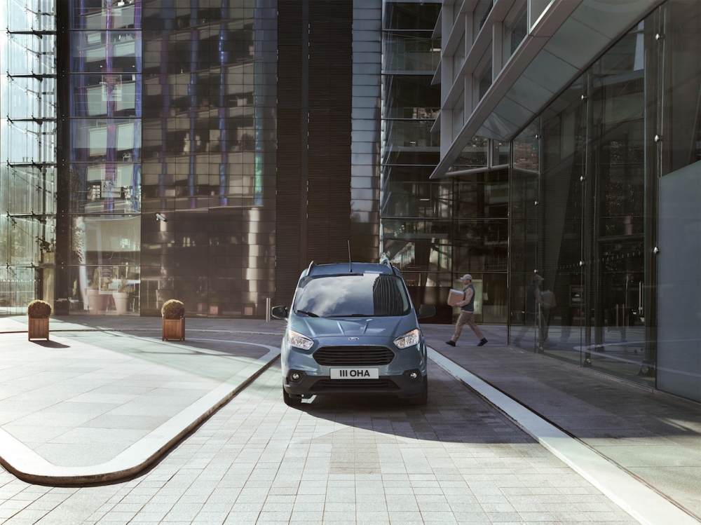 Ford przedstawia nowe vany serii Transit Connect i Transit Courier