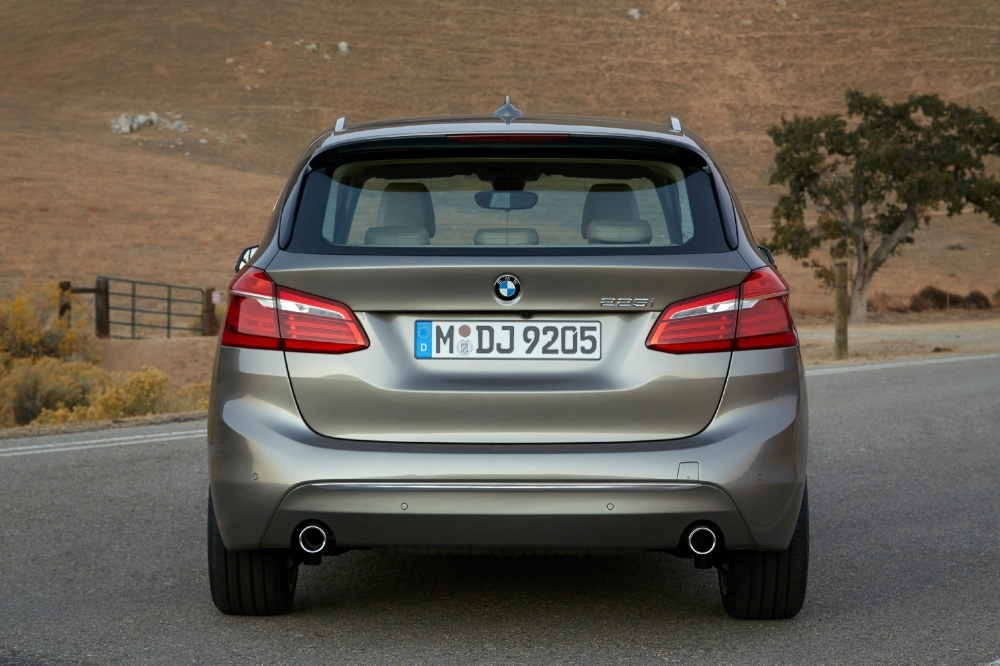 BMW serii 2 Active Tourer wjeżdża na nowe tereny