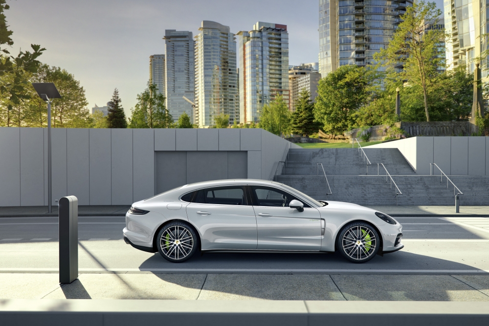Porsche na targach Los Angeles 2016