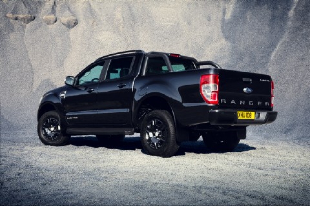 Ford Ranger Black Edition zadebiutuje we Frankfurcie 