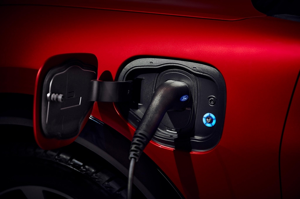 Rozwój infrastruktury ładowania jest konieczny do rozwoju elektromobilności w Polsce. Ford jednym z uczestników Kongresu Nowej Mobilności.