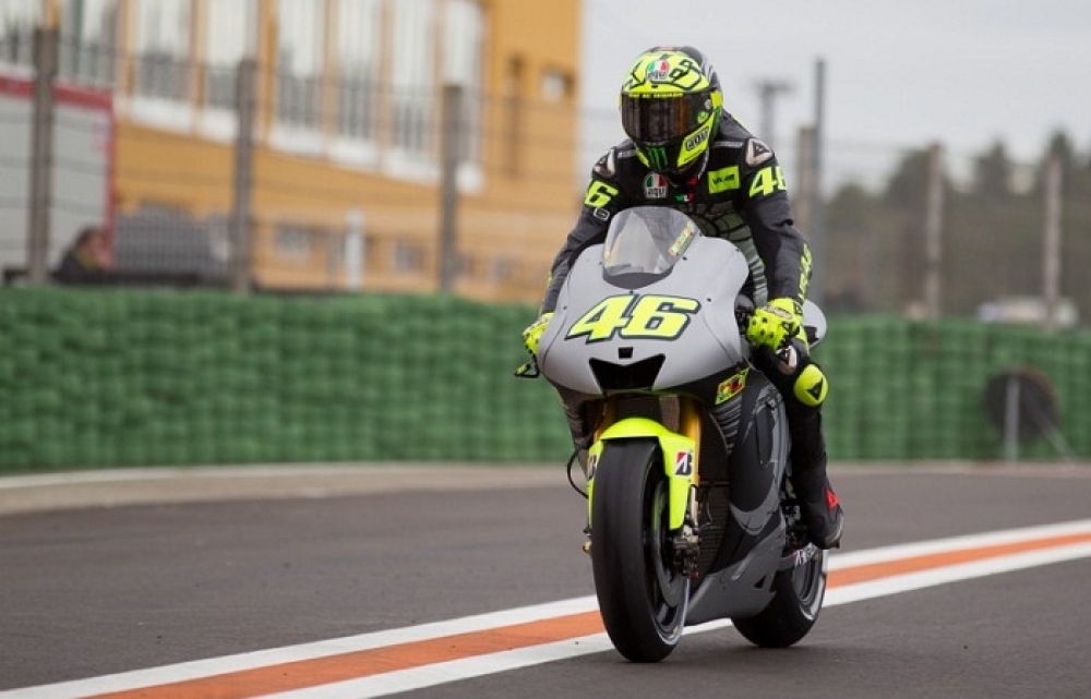 Rossi wraca do formy, fenomenalny Marquez