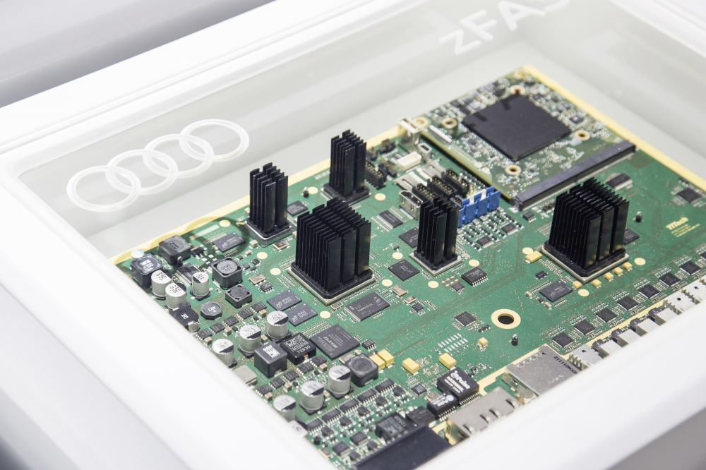 zFAS: superkomputer Audi