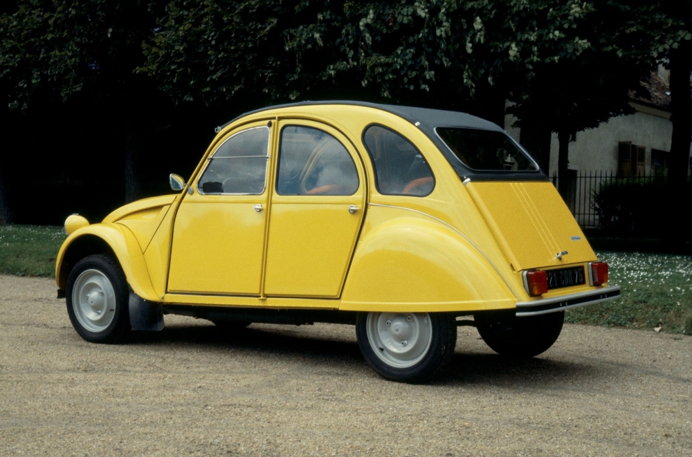 Światowy zlot miłośników Citroena 2CV w Polsce!