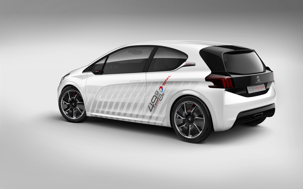 Peugeot 208 HYbrid FE oficjalnie