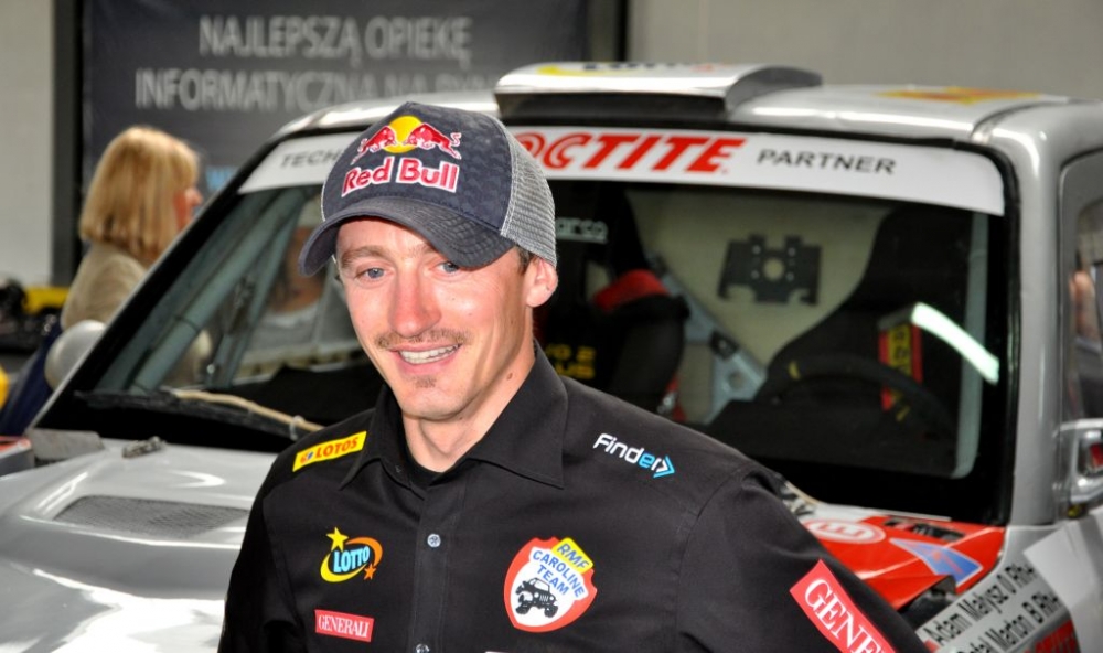 Adam Małysz za kierownicą Pajero RMF Caroline Team w rajdzie Dakar