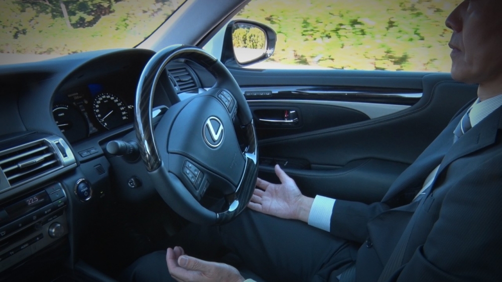 Lexus LS z systemem autonomicznego prowadzenia Urban Teammate