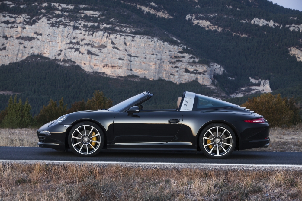 Macan i 911 Targa - premiery Porsche w Poznaniu