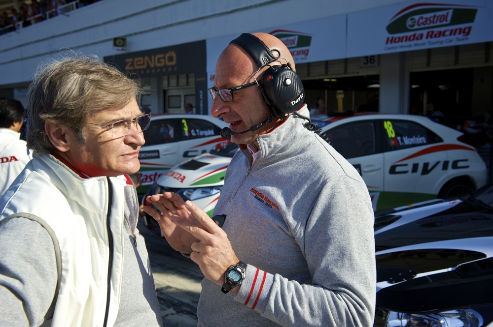 Dobrze naoliwiona maszyna: Zespół Castrol Honda World Touring Car od kulis