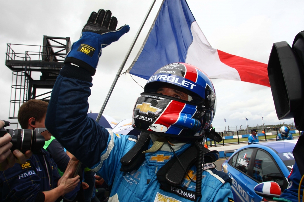 Chevrolety Cruze triumfują w Donington