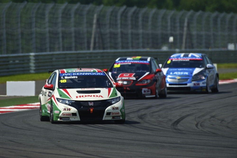 Kolejne podium dla Hondy Civic w wyścigu WTCC w Rosji