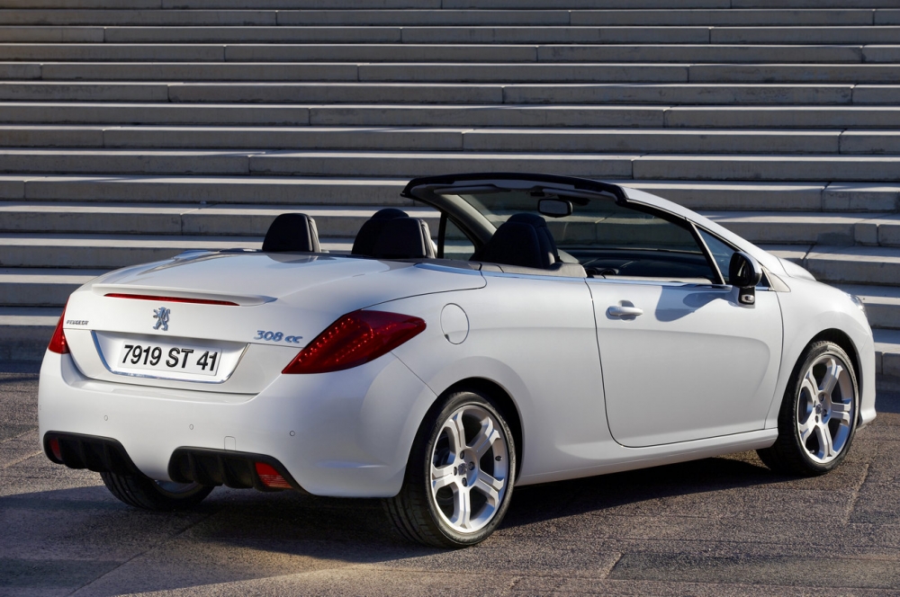 Peugeot 308 CC z nowym silnikiem HDi